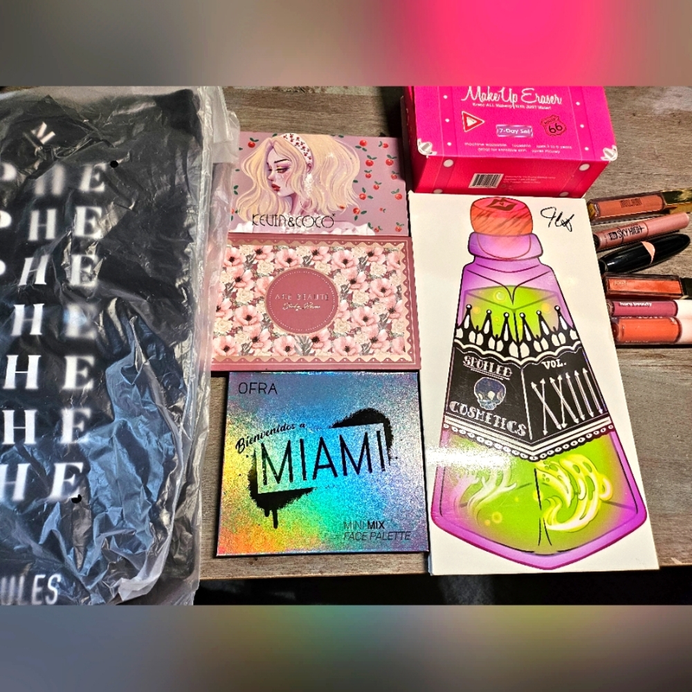 Makeup bundle